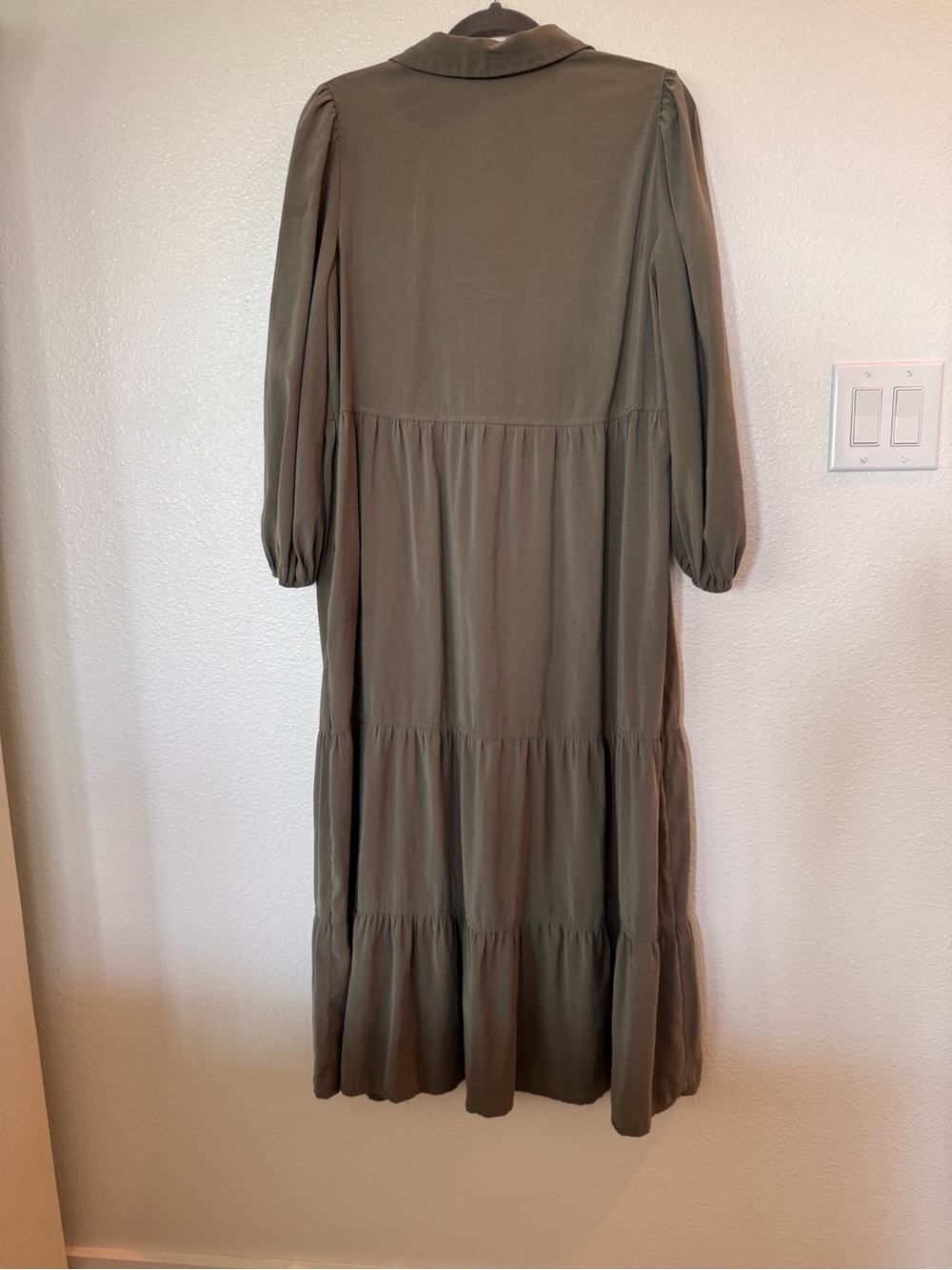 Max Studio Olive Green Tiered Midi Dress - Picture 6 of 8